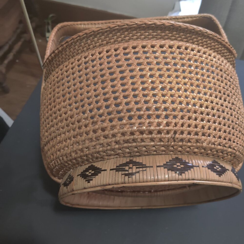 Woven Basket with Unique Style, Handle, Large, for Gathering and Display - Picture 6 of 7